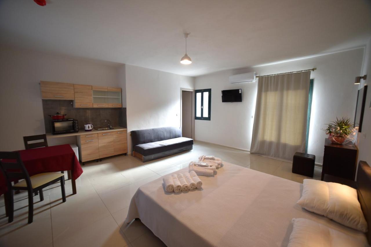 Chalkiotis Hotel Anaxos Exterior photo